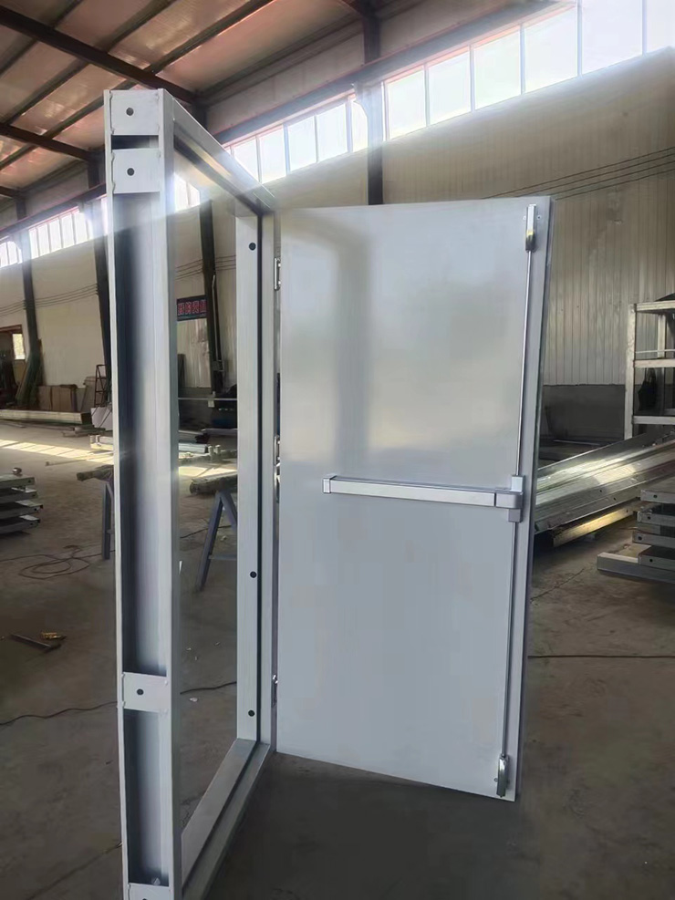 �������L(f��ng)���T